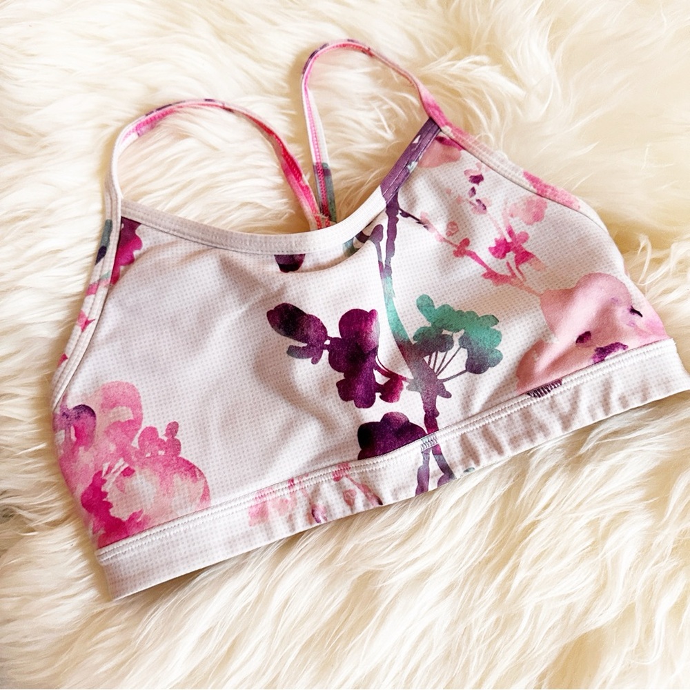 Lululemon Flow Y Bra Sz 4 - Picture 7 of 7